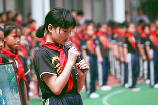 高校高温天气军训，学生晕倒传闻不实——事实真相揭秘